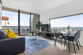 Breathtaking View - 2BR Apt in Melbourne CBD w Gym